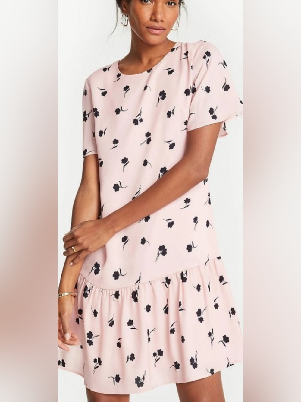 Ann Taylor Dress Pink with Black Flowers Flounce Hem & Short Sleeves Chiffon M 👍